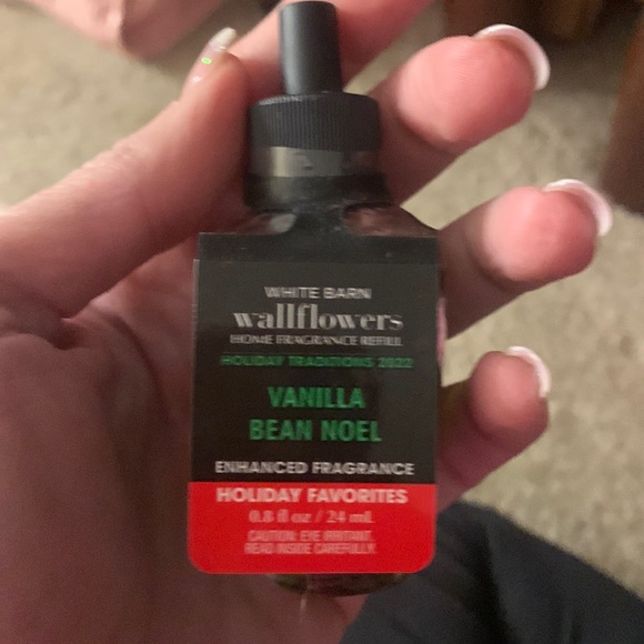 Bath & Body Works Other Bath And Body Works Twinkle Wallflower And Vanilla Bean Noel Room